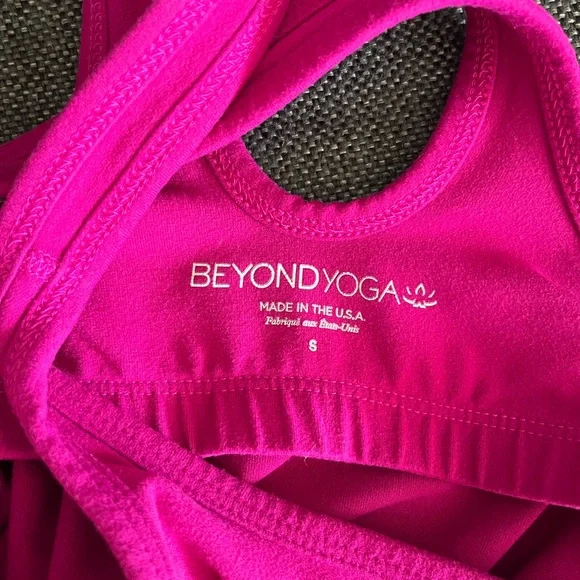 Beyond Yoga Tank - Picture 5 of 6